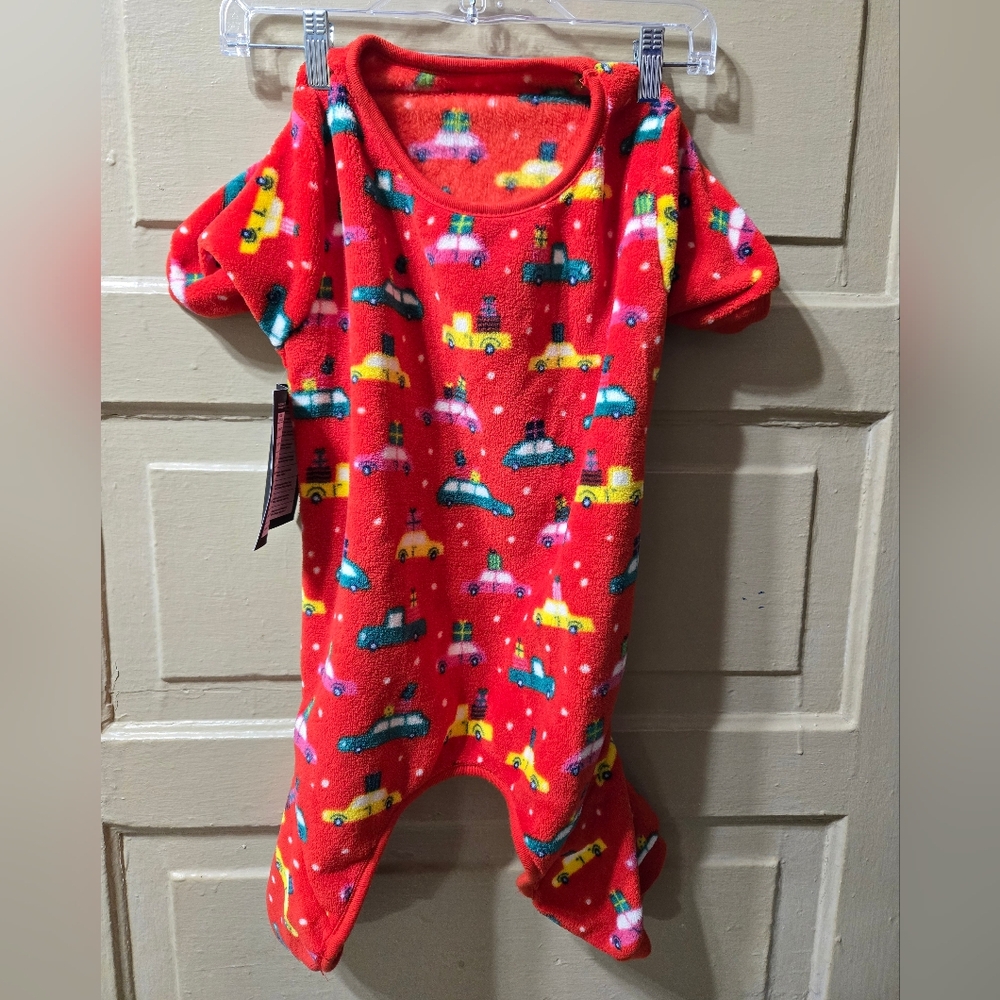 Hotel Doggy Red Car Christmas Present Graphic Plush Dog Pet Pajamas NWT Size: XL